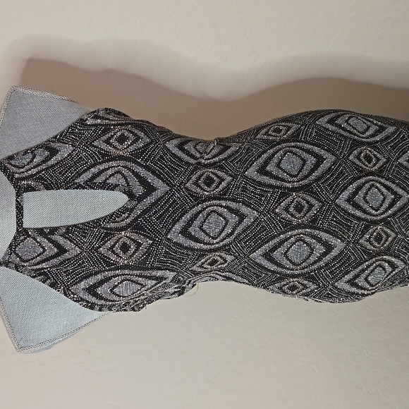 Kyrra Sparkly Party Dress - Picture 12 of 14